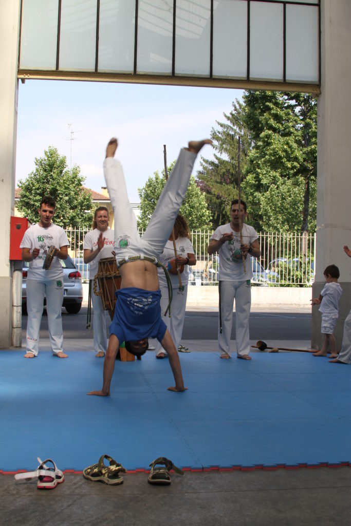 Prof. Thiago capoeira Milano Treviglio verticale